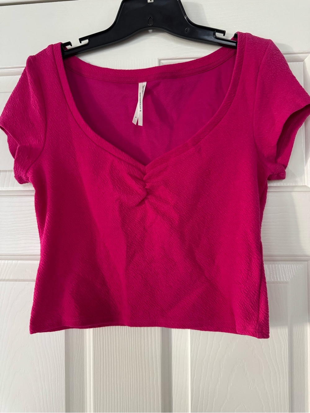 Anthropologie Fuchsia Ruched V-Neck Crop Top-as is discoloration on shoulder
